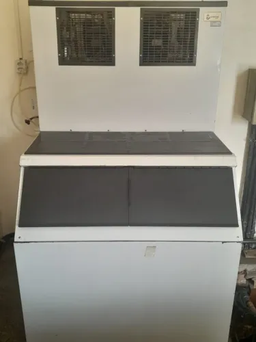 máquina de gelo