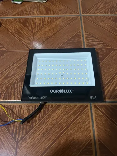 Refletor LED (Projetor LED) da marca Ourolux.