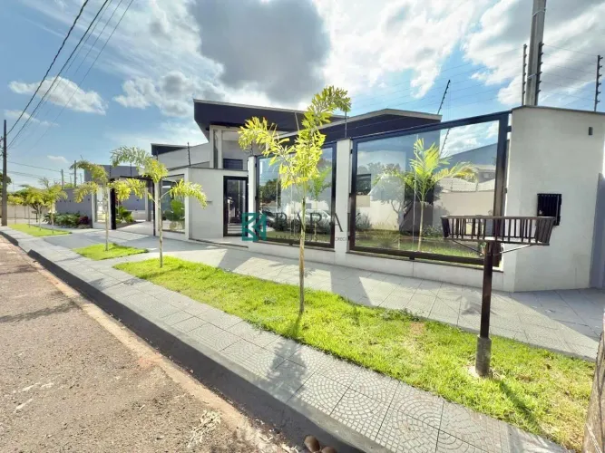 Casa com 3 dormitórios à venda, 270 m² por R$ 2.000.000,00 - Jardim Paris III - Maringá/PR