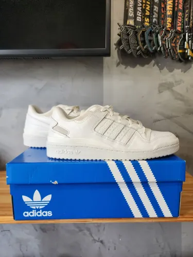 TÊNIS ADIDAS FORUM LOW 40BR