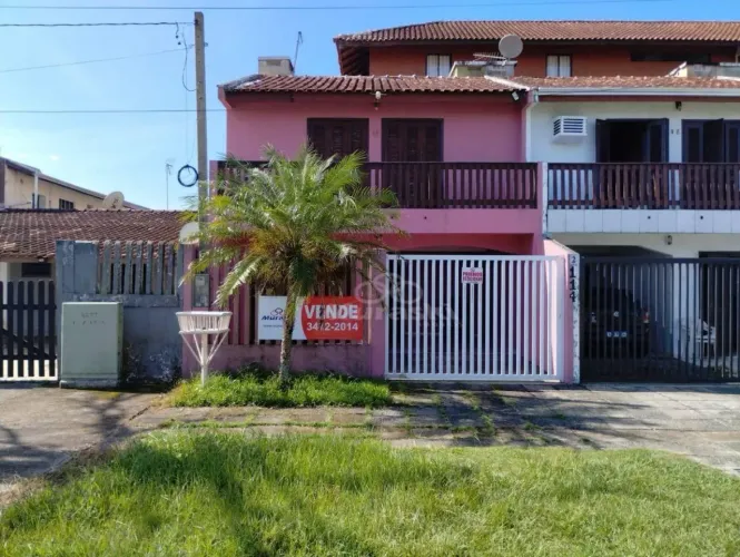 Sobrado a Venda em Guaratuba