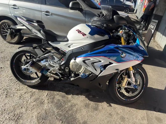 BMW S1000RR (o menor km da plataforma)