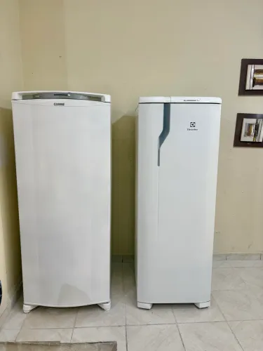 Geladeira cônsul Frost free , geladeira pequena