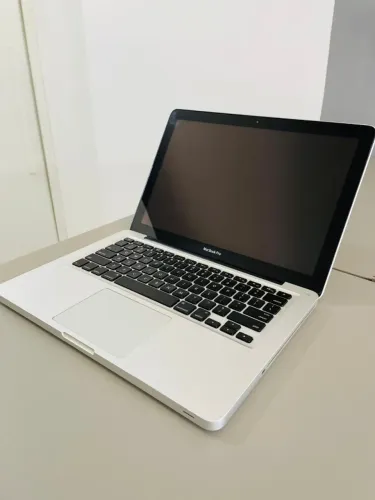 MACBOOK PRO 2012 - i5 (ESTADO DE NOVO)