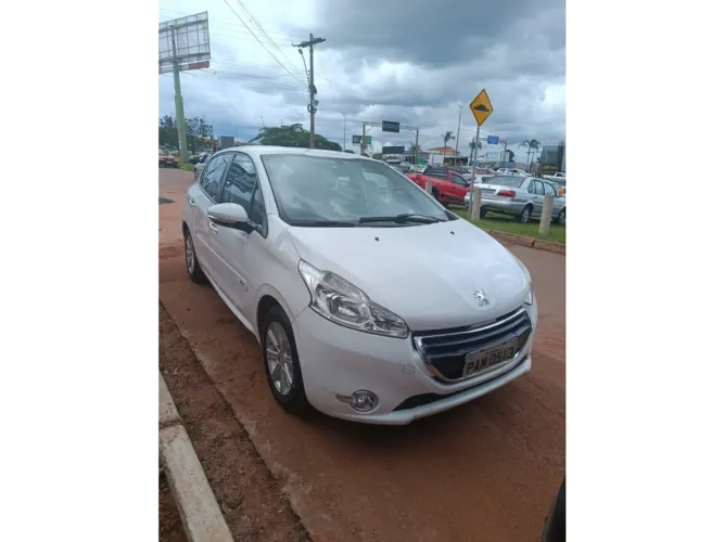 Peugeot 208 Active/active Pack 1.5 Flex 8V 5P 2016