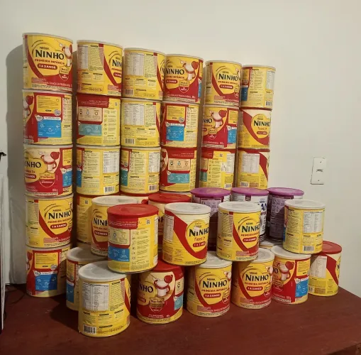 51 unidades de Latas de leite de 800g