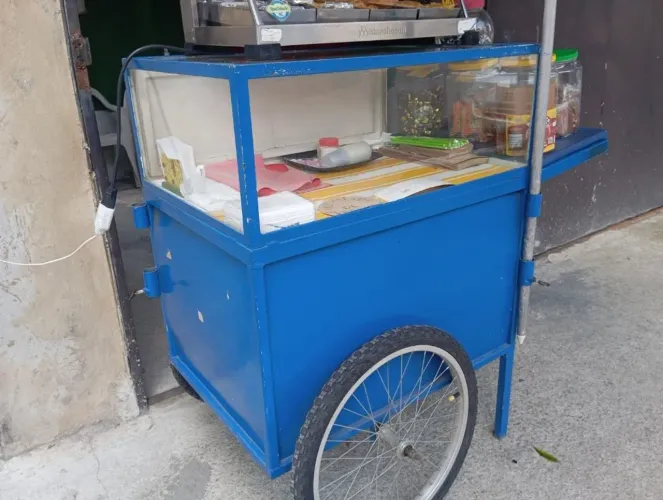 Barraca e vitrine para salgados