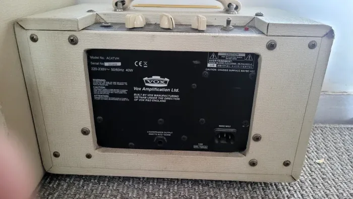Caixa de guitarra Vox
