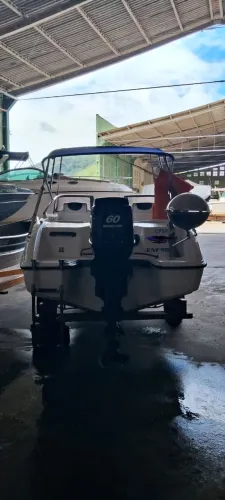 Lancha focker 160 ano 2015/16 motor 60hp revisada !!!
