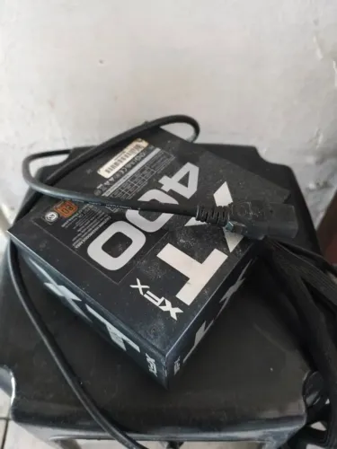 Fonte para computador XFX XT Series 400W 80 Plus Bronze