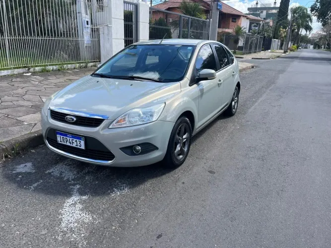 Ford Focus 1.6 S/se/se Plus Flex 8v/16v 5P 2011
