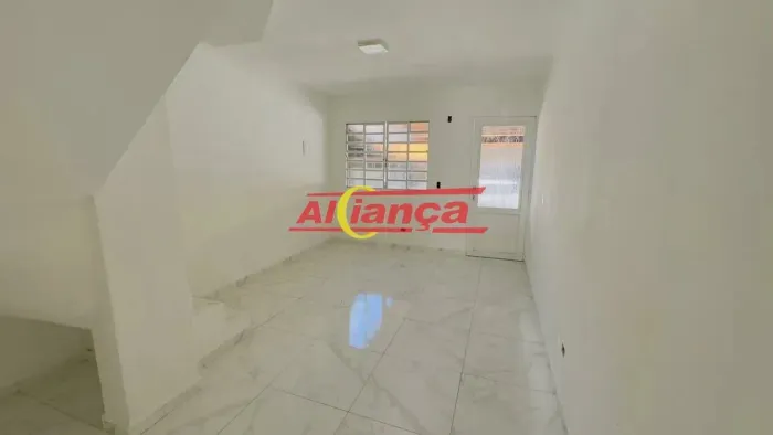 Sobrado em condomínio fechado no Jardim Adriana em Guarulhos!