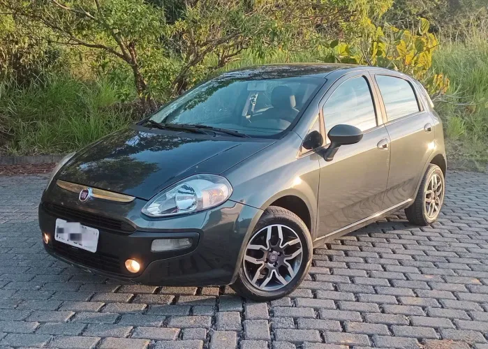 Fiat Punto Attractive 1.4 Fire Flex 8V 5P 2013