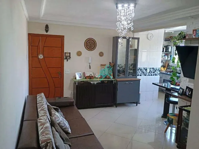 Cobertura ótimo espaço interno com 128m², 3 dormitórios sendo um suíte, à venda por R$ 750