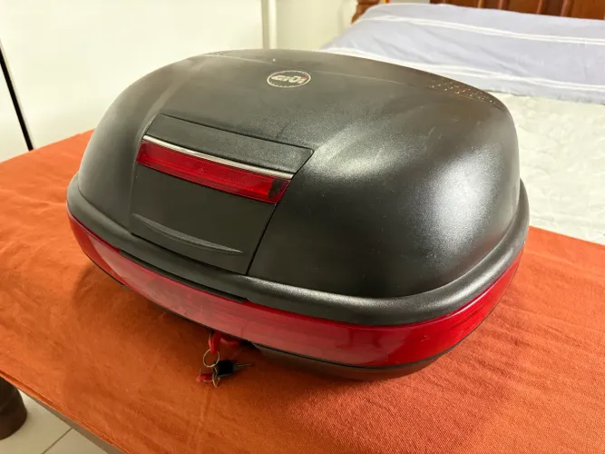 Bauleto Givi 46L E460 Monokey Seminovo