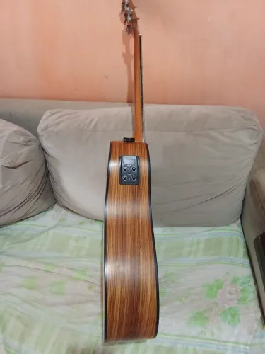 Violão troco em um celular do meu interesse