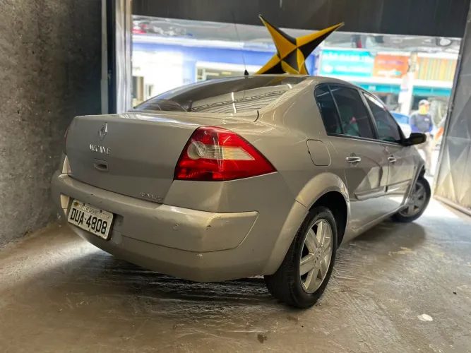 Renault Megane Sedan Dynamique 2.0 16V Aut. 2007