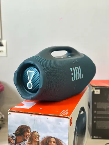 JBL Boombox 4