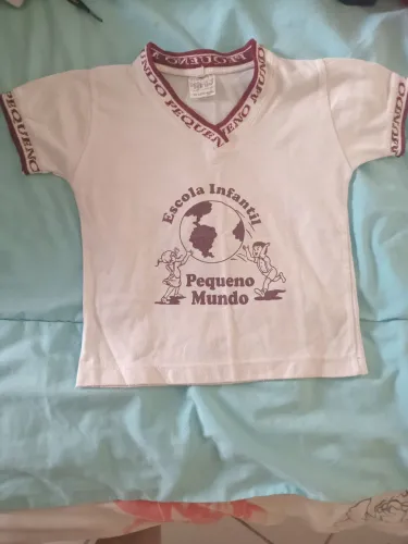 Uniformes da Escola Pequeno Mundo