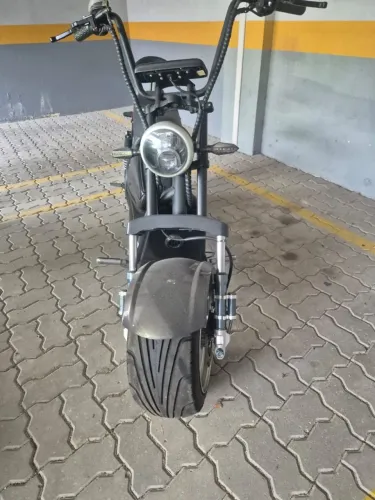 Vendo MC 20 seminova, 85km rodados, modelo 2025