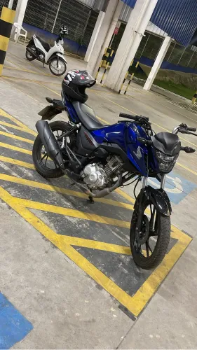 Fan 160 azul moto pra pessoas exigentes 