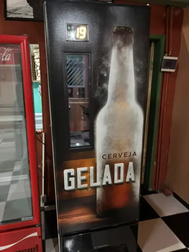 Cervejeira expositora 574 litros