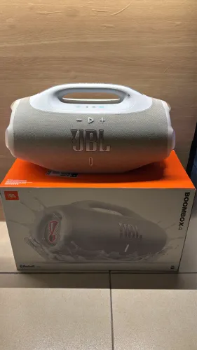 Bombox 4
