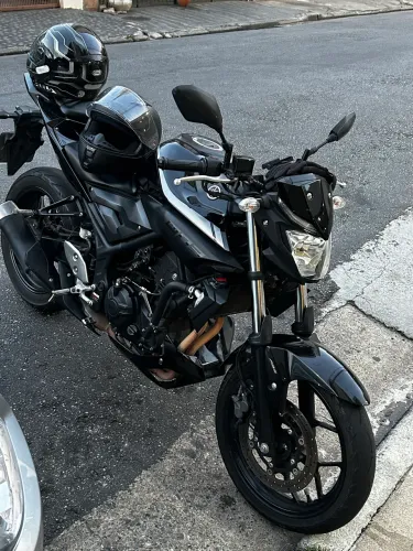 Moto Yamaha MT03 2020