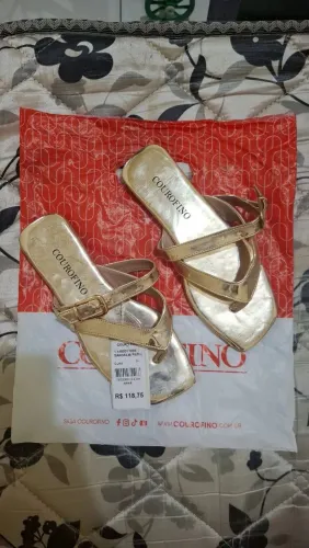 Vendo essas sandálias