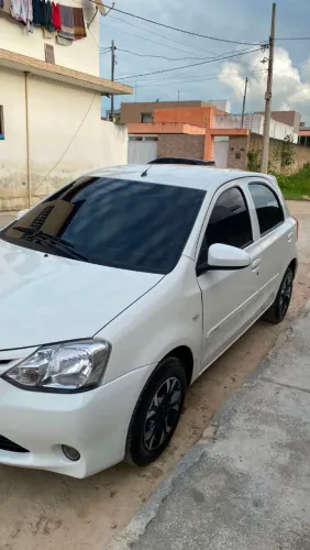 Toyota Etios X 1.3 Flex 16V 5P Mec. 2014