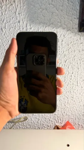 iPhone 11 Pro Max (Cinza-Espacial)