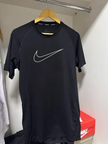 Camiseta Nike Pro