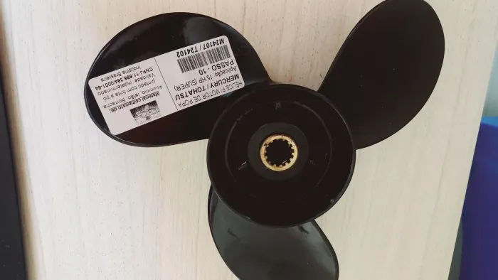 Hélice para motor de popa