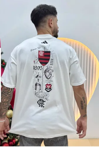 Vendo camisa Flamengo Oversized tatuagem Tetracampeão