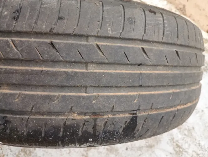 Pneu 205/60 aro 16