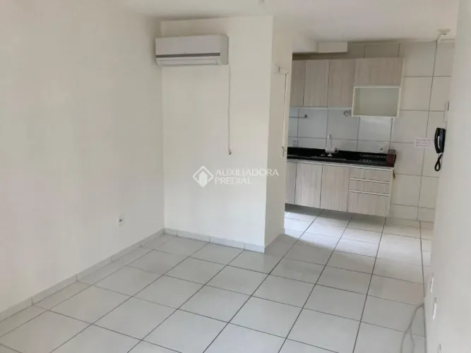 Vendo apartamento com 2 quartos sendo 1 suíte | Real Parque - São José | SC