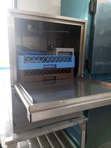 NZ. Lavadora de louças industrial NETTER