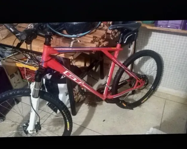 BICICLETA GT AGRESSOR 2.0 ARO 26 TAMANHO DO QUADRO "G"