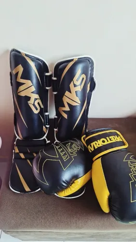 CANELEIRA E LUVA MUAY THAI PRETORIAN