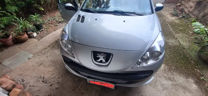 Peugeot 207 Sedan Passion XS 1.6 Flex 16V 4P 2010