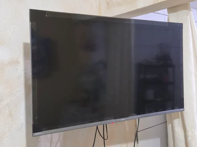 VENDO TV 40" com suporte incluso