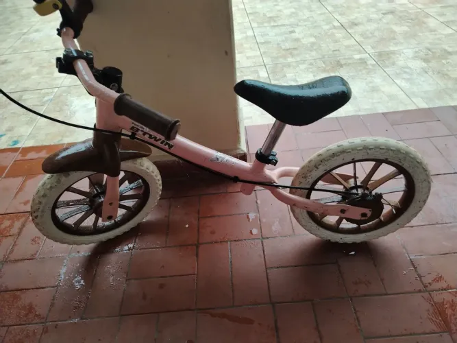 Bicicleta infantil de equilíbrio sem pedal