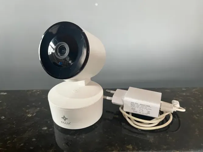 Câmera Wi-Fi EKAZA Inteligente - Monitoramento Residencial