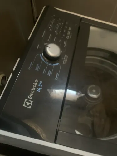 Máquina de lavar lava e seca Electrolux 14,5kg