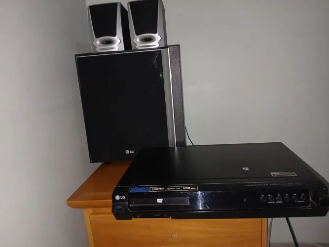 Vendo Home Theater LG!