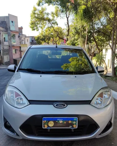 Ford Fiesta Sedan SE 1.6 8V Flex 4P 2014