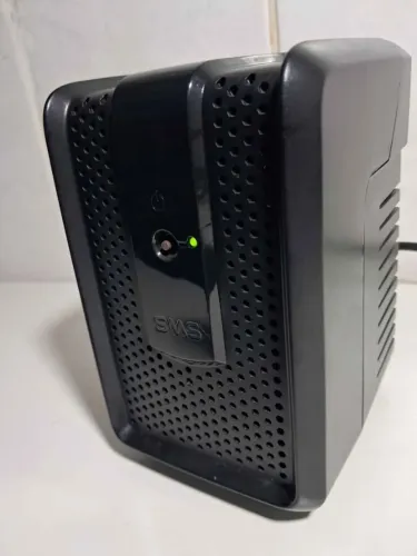 Estabilizador SMS 300va 115v speedy Usp300s funcionando certinho