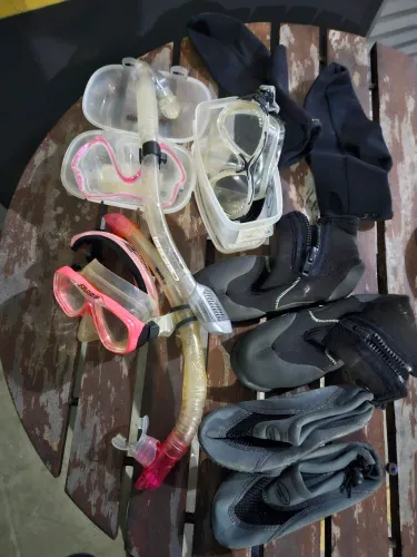 Roupa de mergulho + 3Snorkel+2Bota+3Neoprene