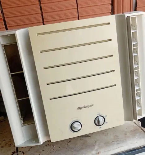 Vendo ar-condicionado 10.000 btus
