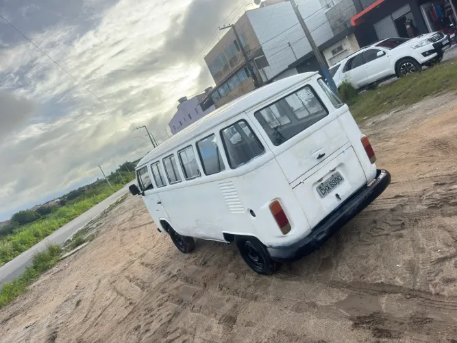 Volkswagen Kombi Standard/ Luxo/ Serie Prata 1984